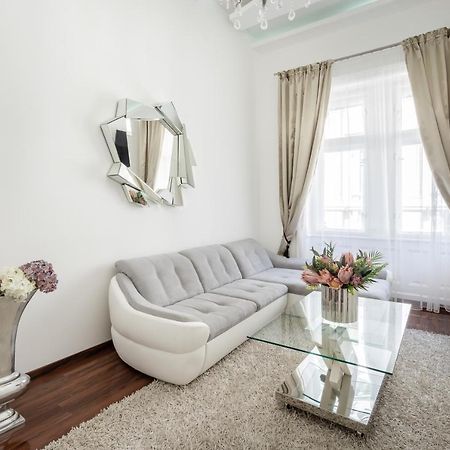 Opera Luxury Apartment With Free Parking Budapest Luaran gambar