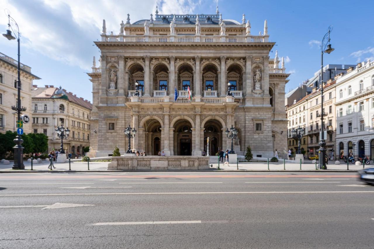 Opera Luxury Apartment With Free Parking Budapest Luaran gambar