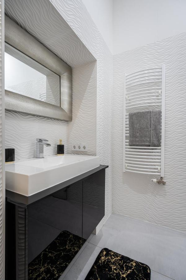 Opera Luxury Apartment With Free Parking Budapest Luaran gambar