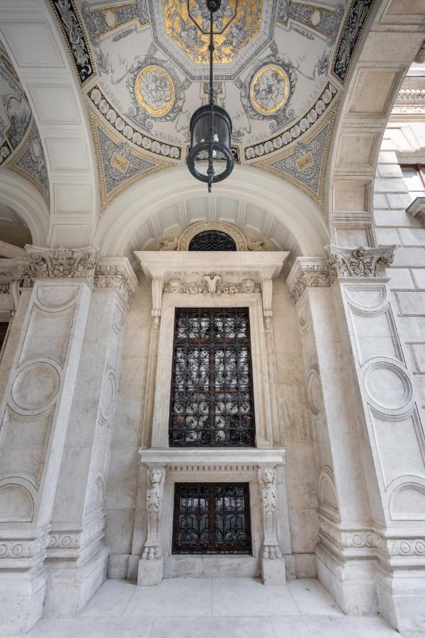 Opera Luxury Apartment With Free Parking Budapest Luaran gambar