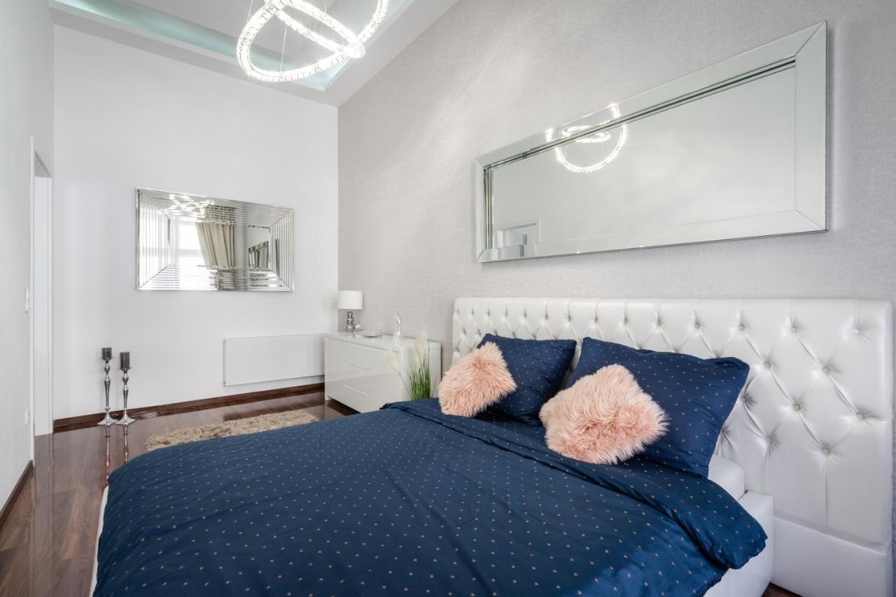 Opera Luxury Apartment With Free Parking Budapest Luaran gambar
